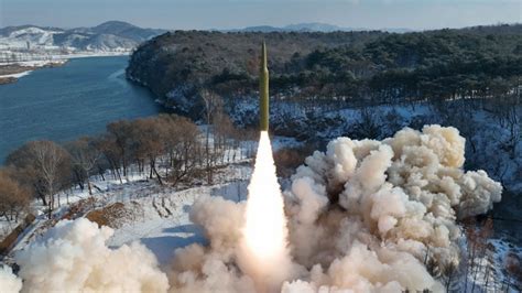 Kuzey Kore: “Süper büyük savaş başlığı taşıyan seyir füzesi test edildi”